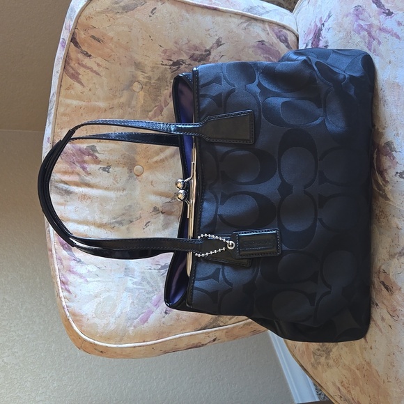 Coach Shoulder Bag - Picture 3 of 13